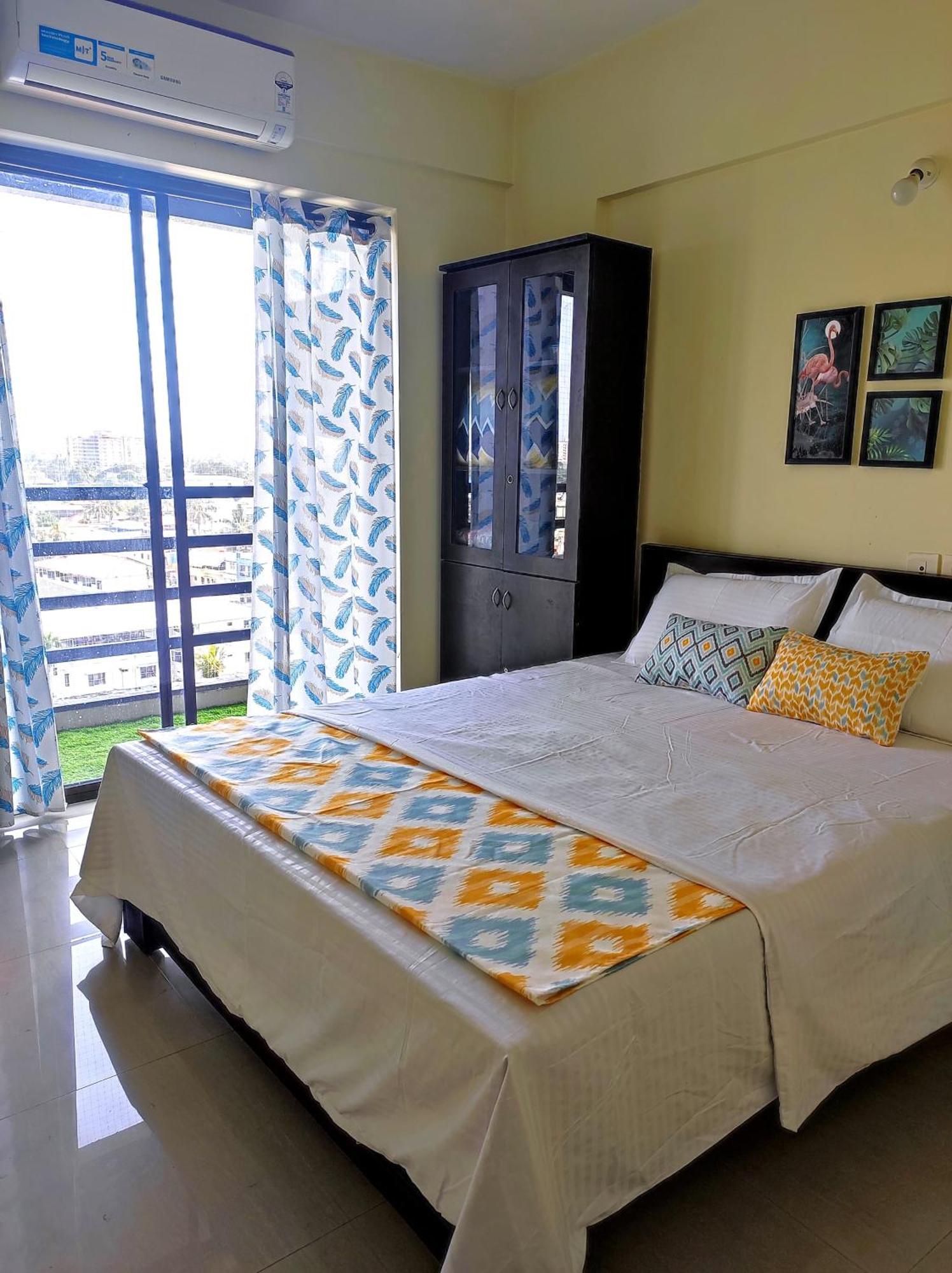 Apartment 1 Bhk Flat In 904